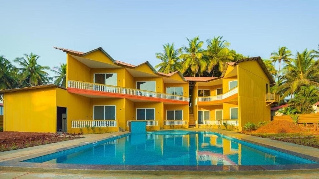 Готель Eutopia Beach Resort 3*