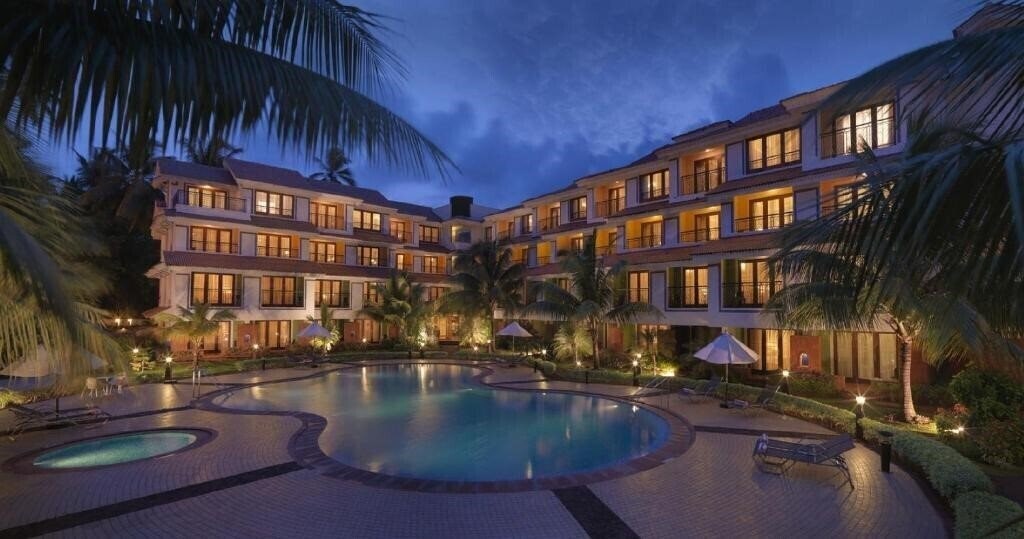 Готель Double Tree by Hilton 5*