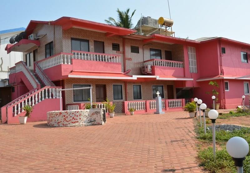 Готель Bom Mudhas Goa 2*