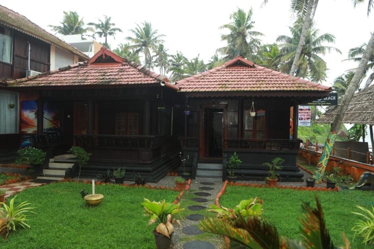 Картинка Black Beach Resort 2*