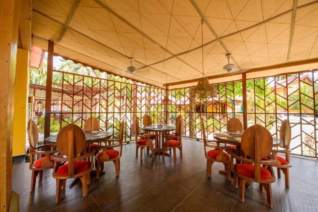 Фотографія Silver Sand Beach Resort Neil 4*