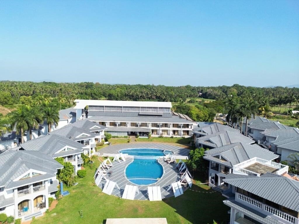 Готель Regenta Baywatch Resort Goa 4*