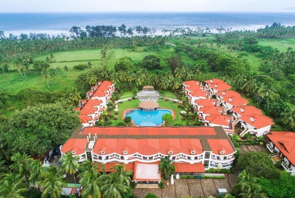 Готель Heritage Village Club 4*