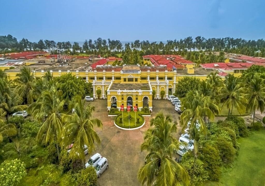 Готель The Lalit Golf & Spa Resort Goa 5*