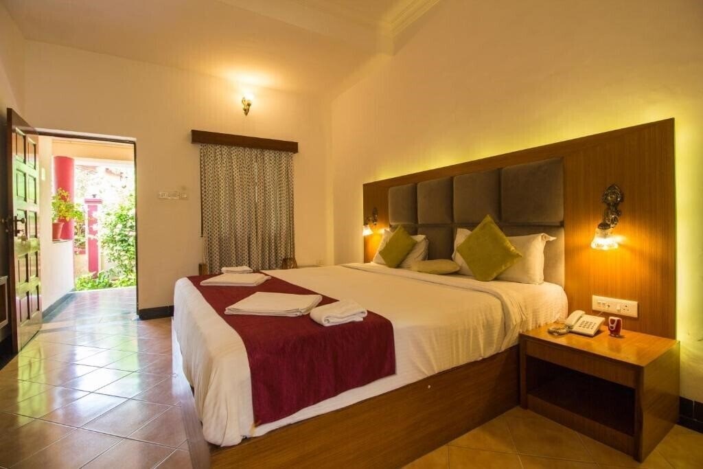 Фото Shikara Beach Resort 3*