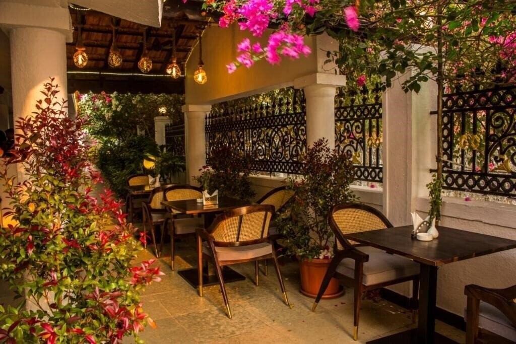 Картинка Shikara Beach Resort 3*