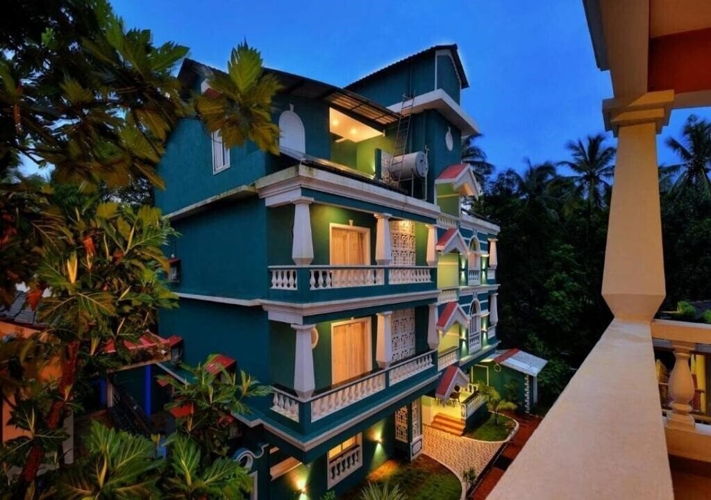 Готель Tree House Nova 3*