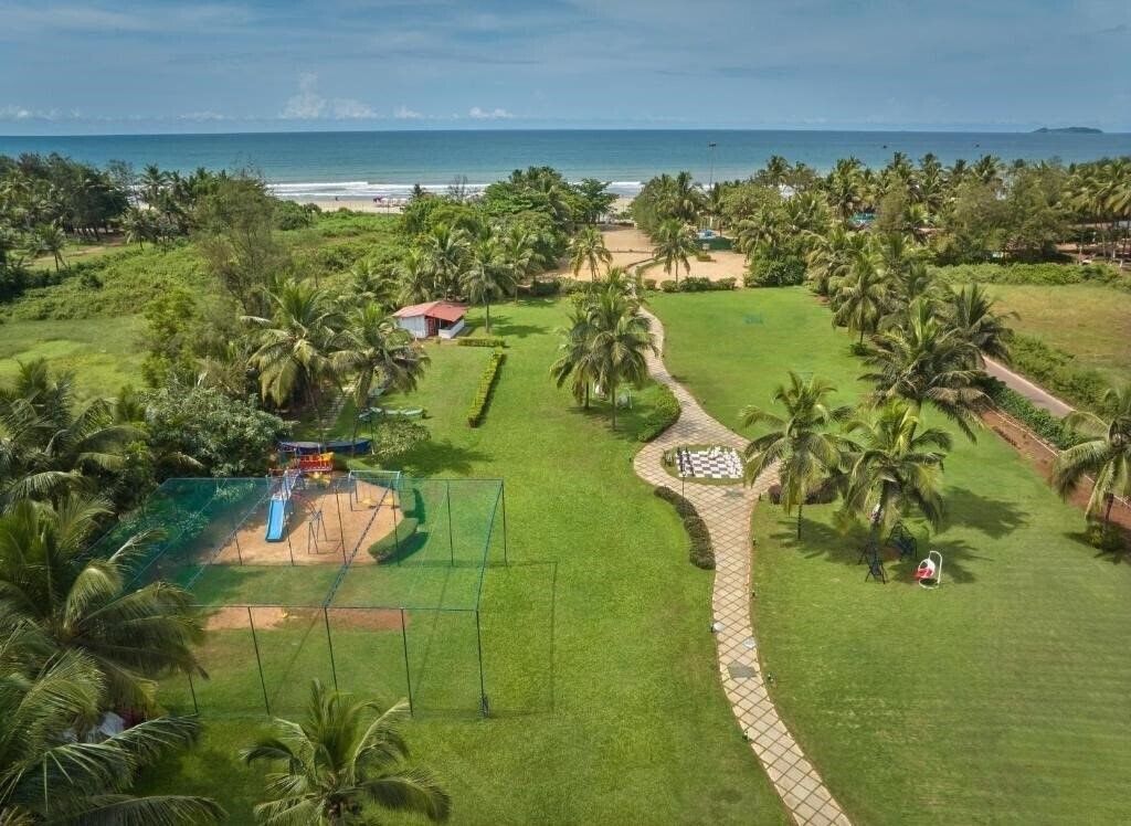 Фото Royal Orchid Beach Resort 5*