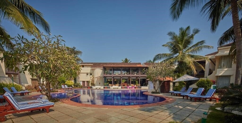 Фотографія Royal Orchid Beach Resort 5*