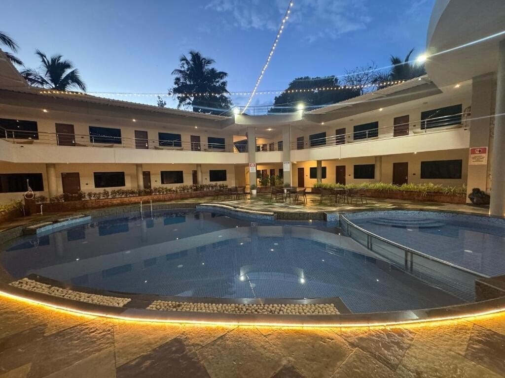 Готель The Center Court 3*