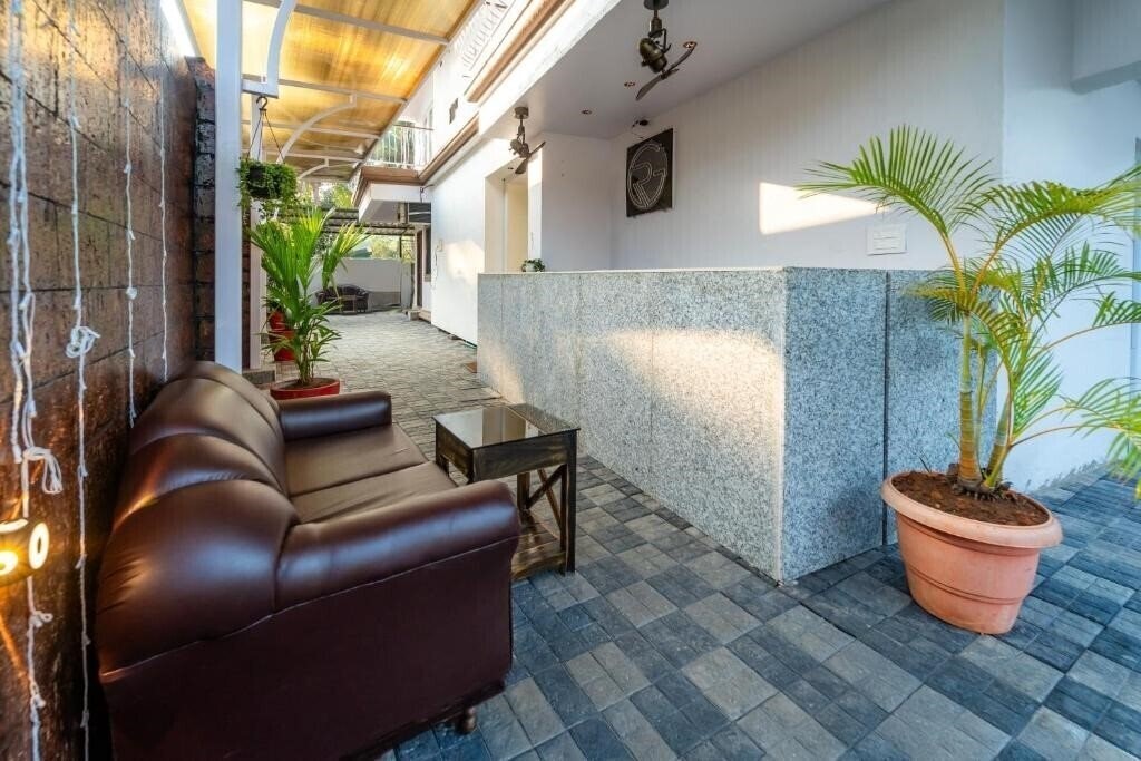 Картинка Treebo Grand Royale Eco Residency with Pool 3*