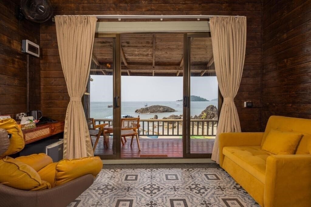 Отель The Ark Comforts 5*