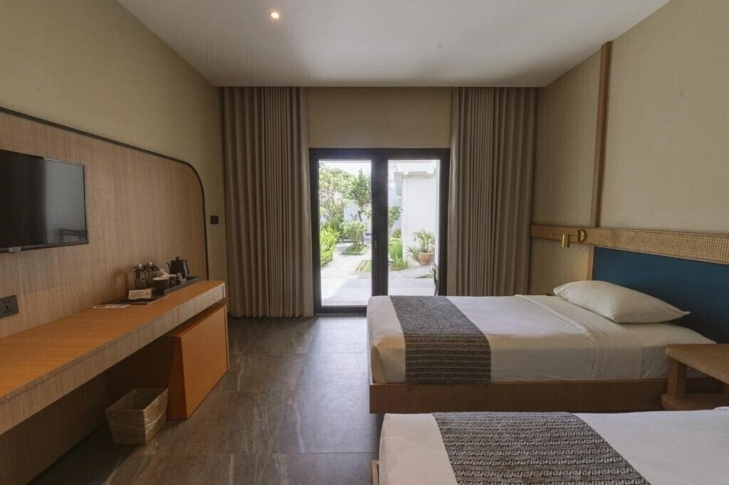 Изображение Legong Keraton Beach Hotel 3*
