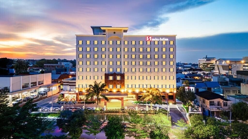 Отель Swiss-Inn Batam 3*