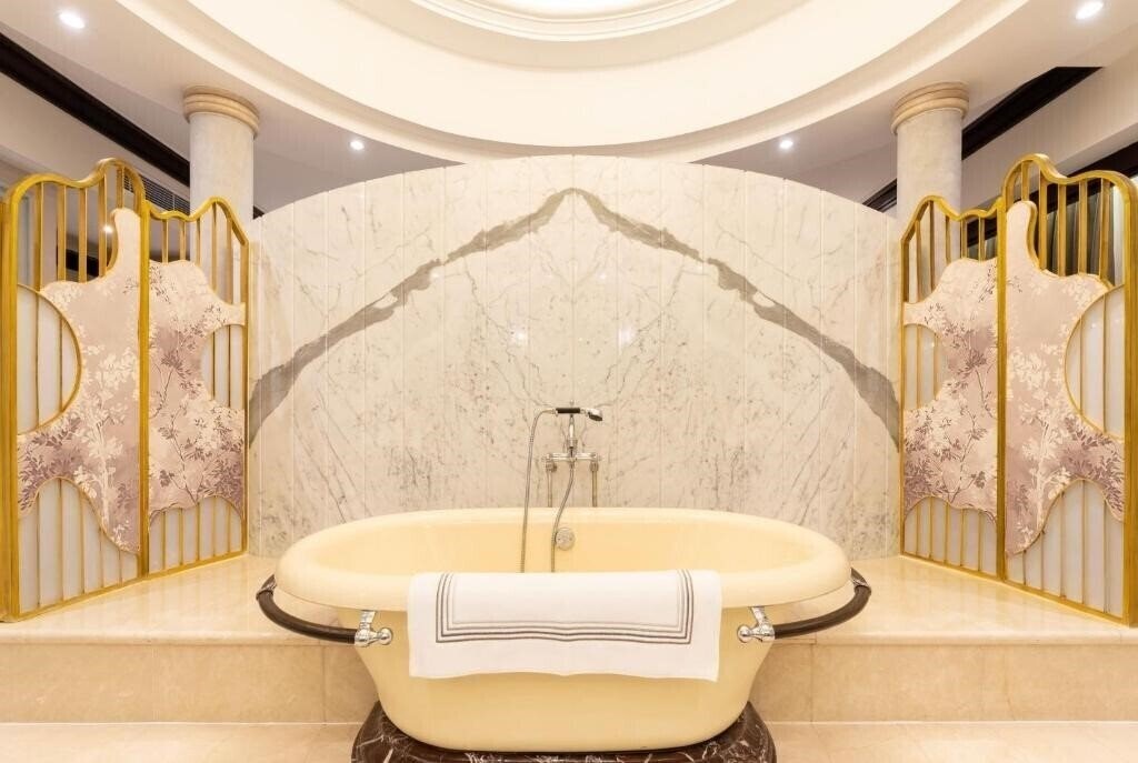 Фотографія Wyndham Casablanca Jakarta 4*