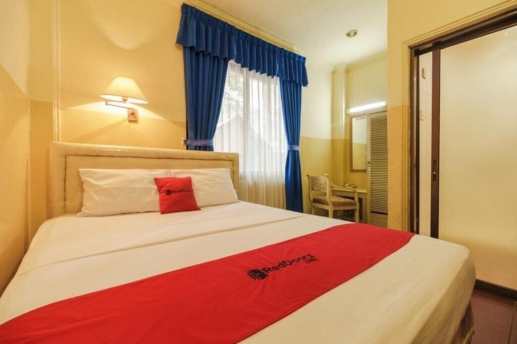 Готель Reddoorz @ Jalan Jaksa 2*