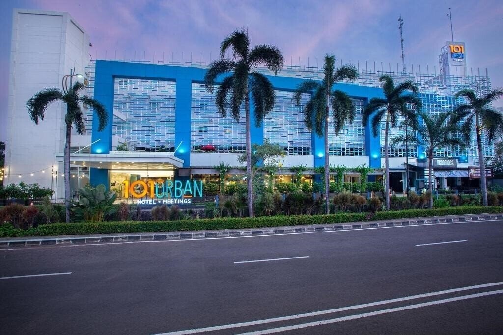 Готель The Bnb Jakarta Kelapa Gading 3*