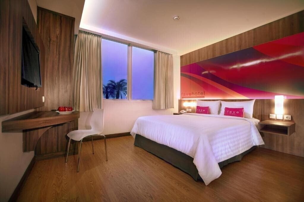 Отель Favehotel Ltc Glodok 2*