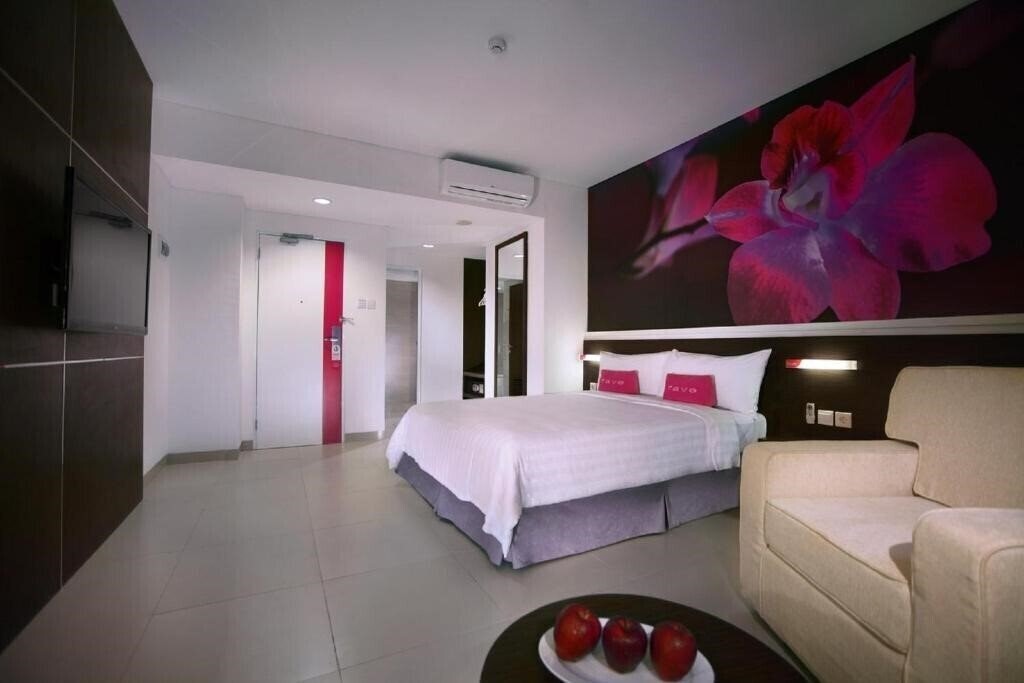 Отель Favehotel Melawai 3*
