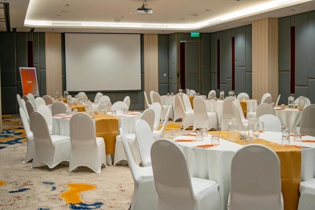 Изображение Harris Suites Fx Sudirman 4*