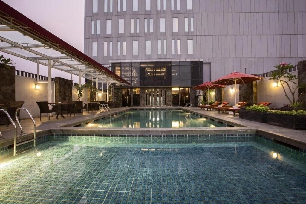 Готель Hotel Grandhika Iskandarsyah 4*