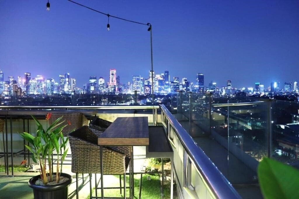 Зображення Hotel Grandhika Iskandarsyah 4*