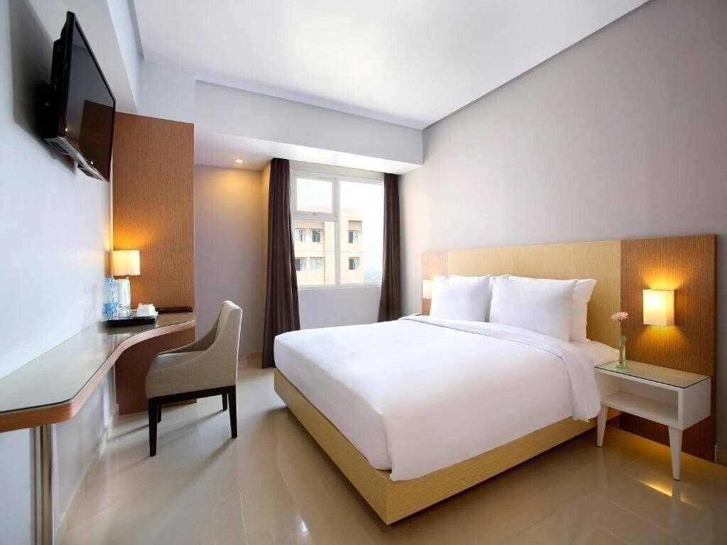 Фотография Hotel Santika Depok 3*