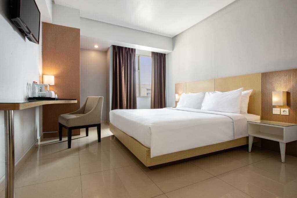Изображение Hotel Santika Depok 3*