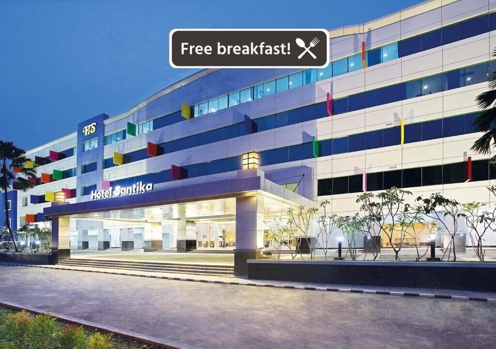 Готель Hotel Santika Kelapa Gading 3*