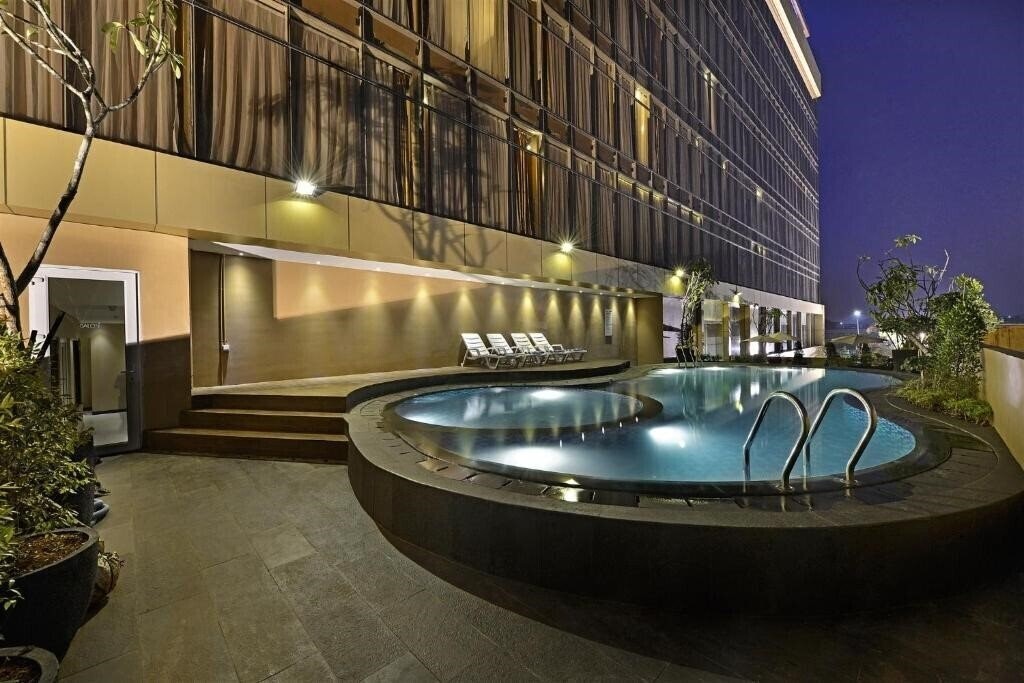 Отель Grand Tjokro Jakarta 4*