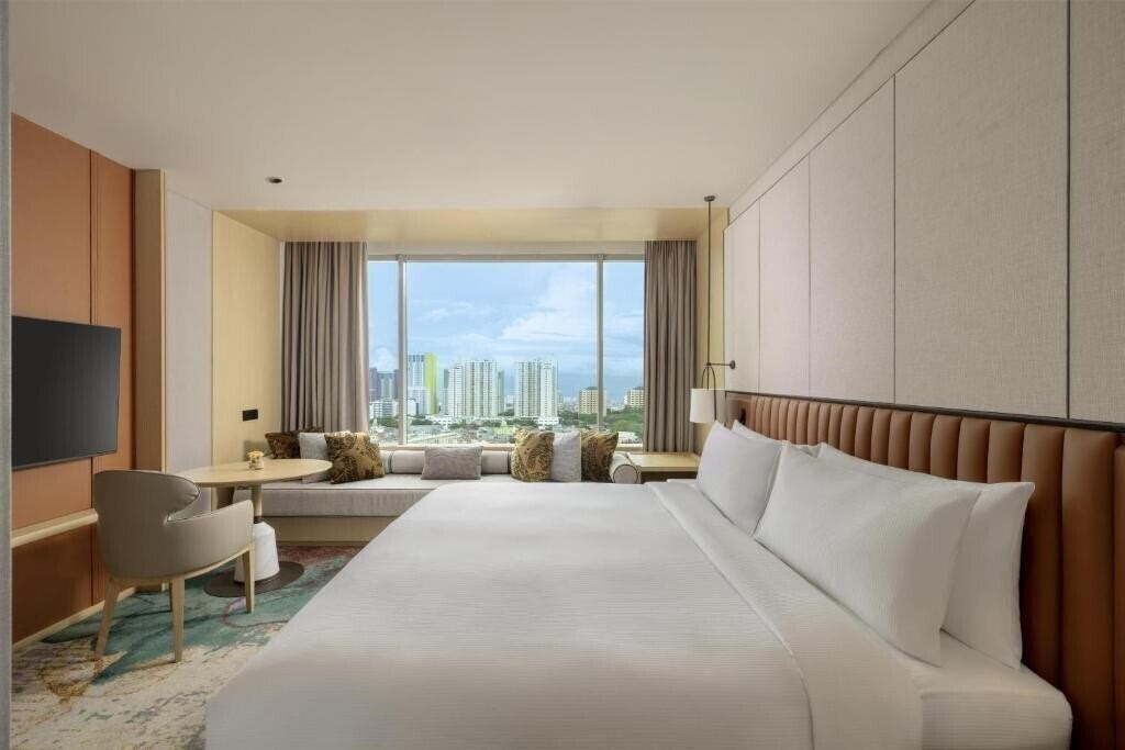 Фото DoubleTree by Hilton Jakarta Kemayoran 4*