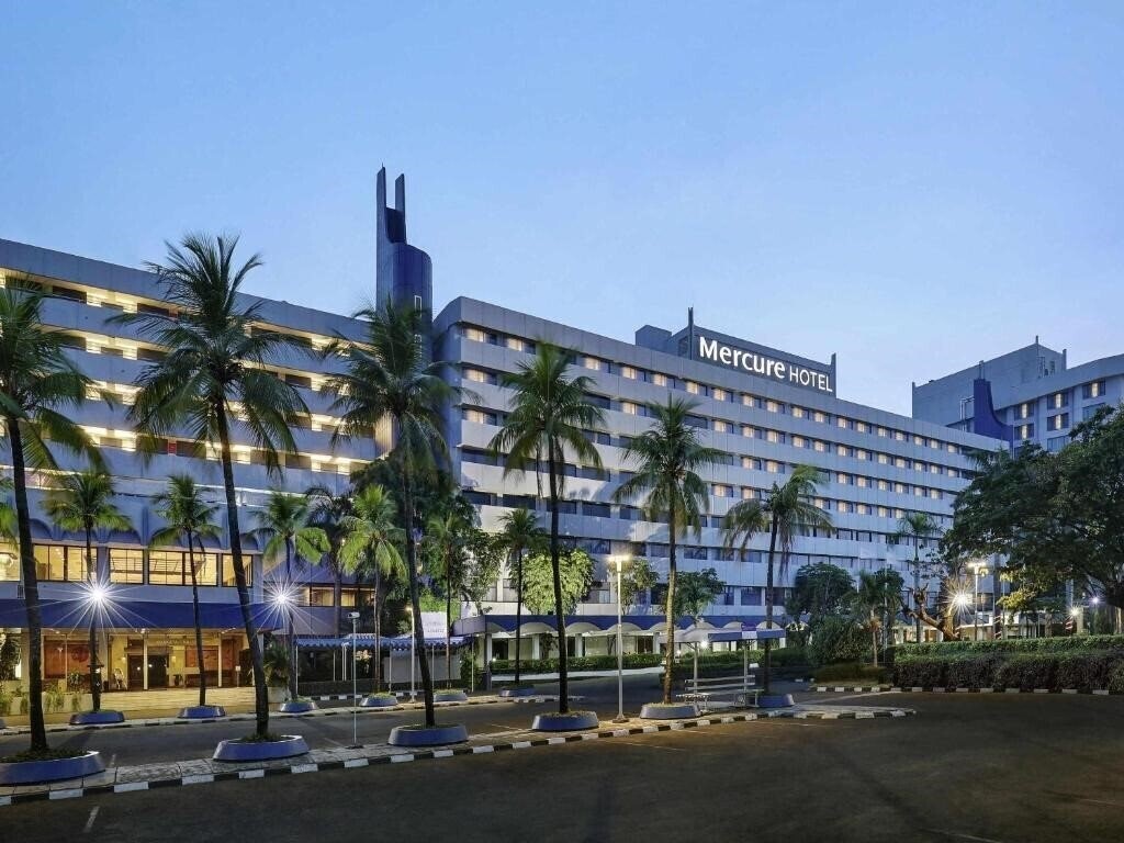 Отель Mercure Convention Centre Ancol 4*