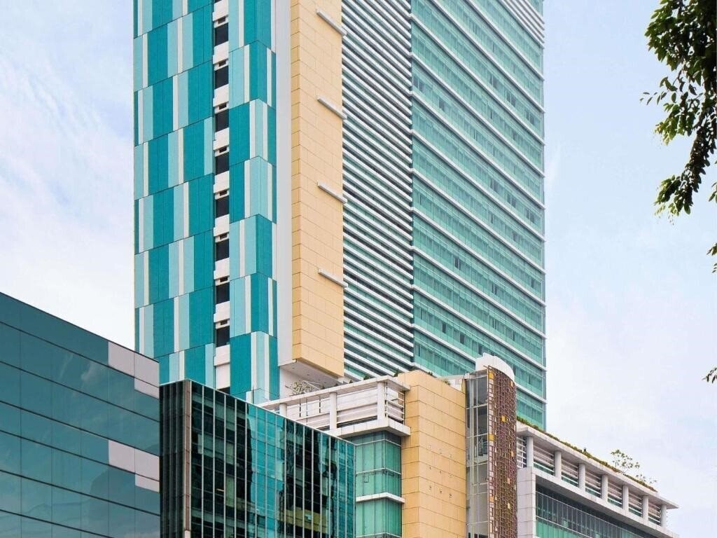 Готель Novotel Jakarta Gajah Mada 4*