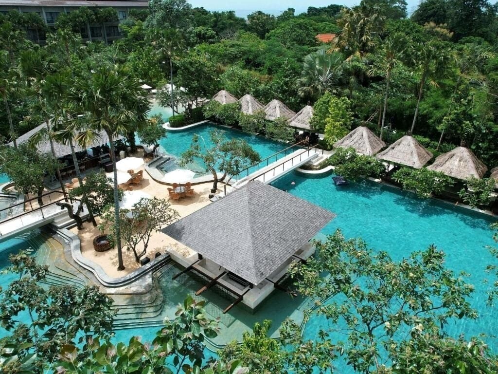 Отель Movenpick Resort & Spa 5*