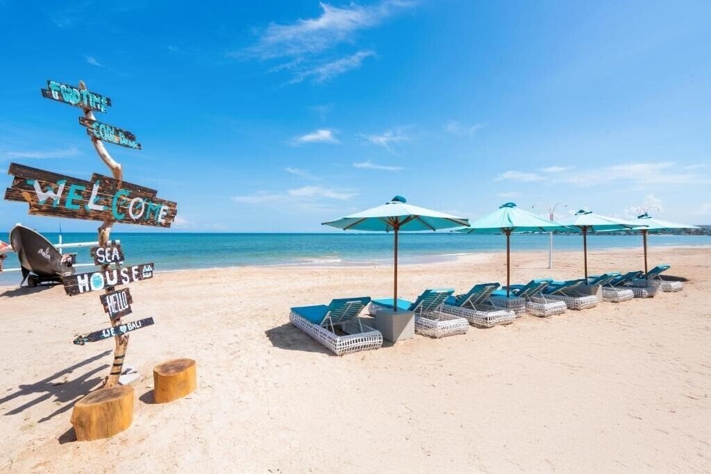 Готель Jimbaran Bay Beach Resort & SPA 4*