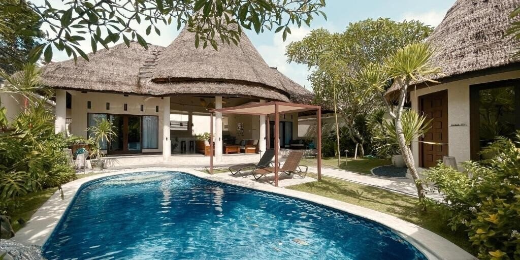 Готель Aruni Bali Jimbaran Boutique Villa 4*