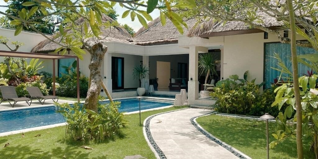 Фотографія Aruni Bali Jimbaran Boutique Villa 4*