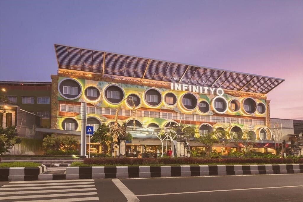 Отель Infinity8 Bali 5*