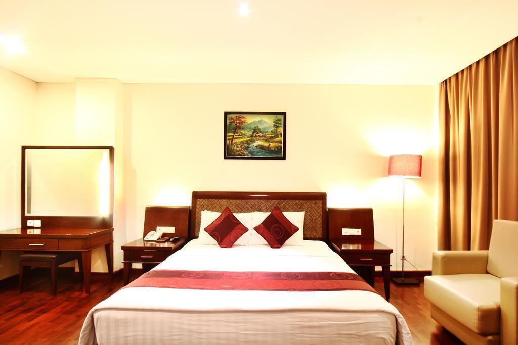 Фото Grand Jimbaran Boutique Hotel & Spa 3*