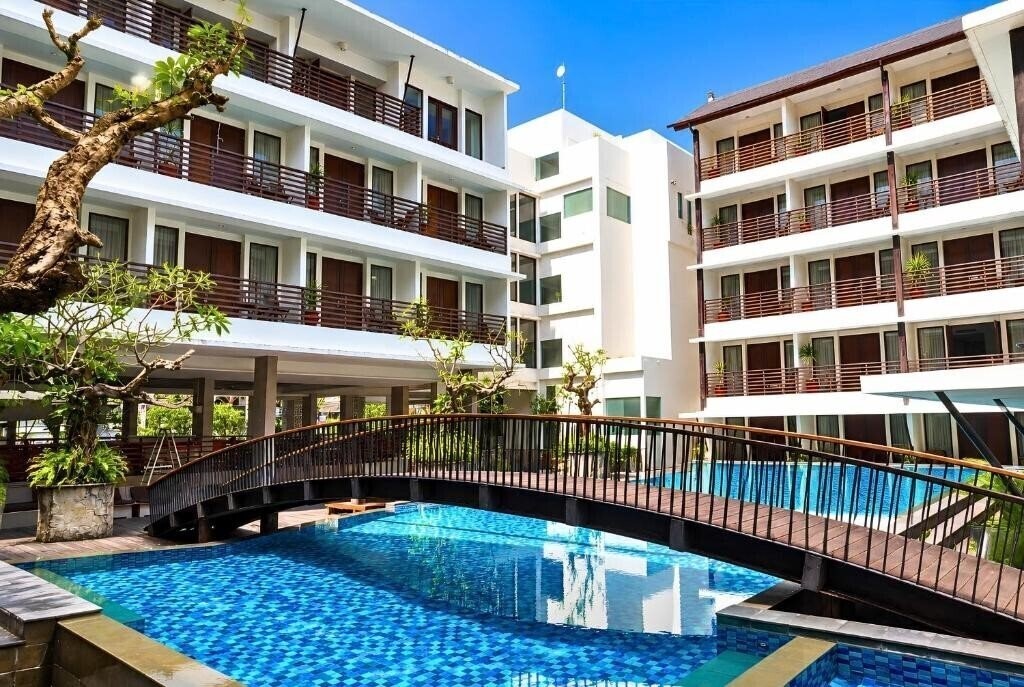 Готель Sun Island Hotel Kuta 4*