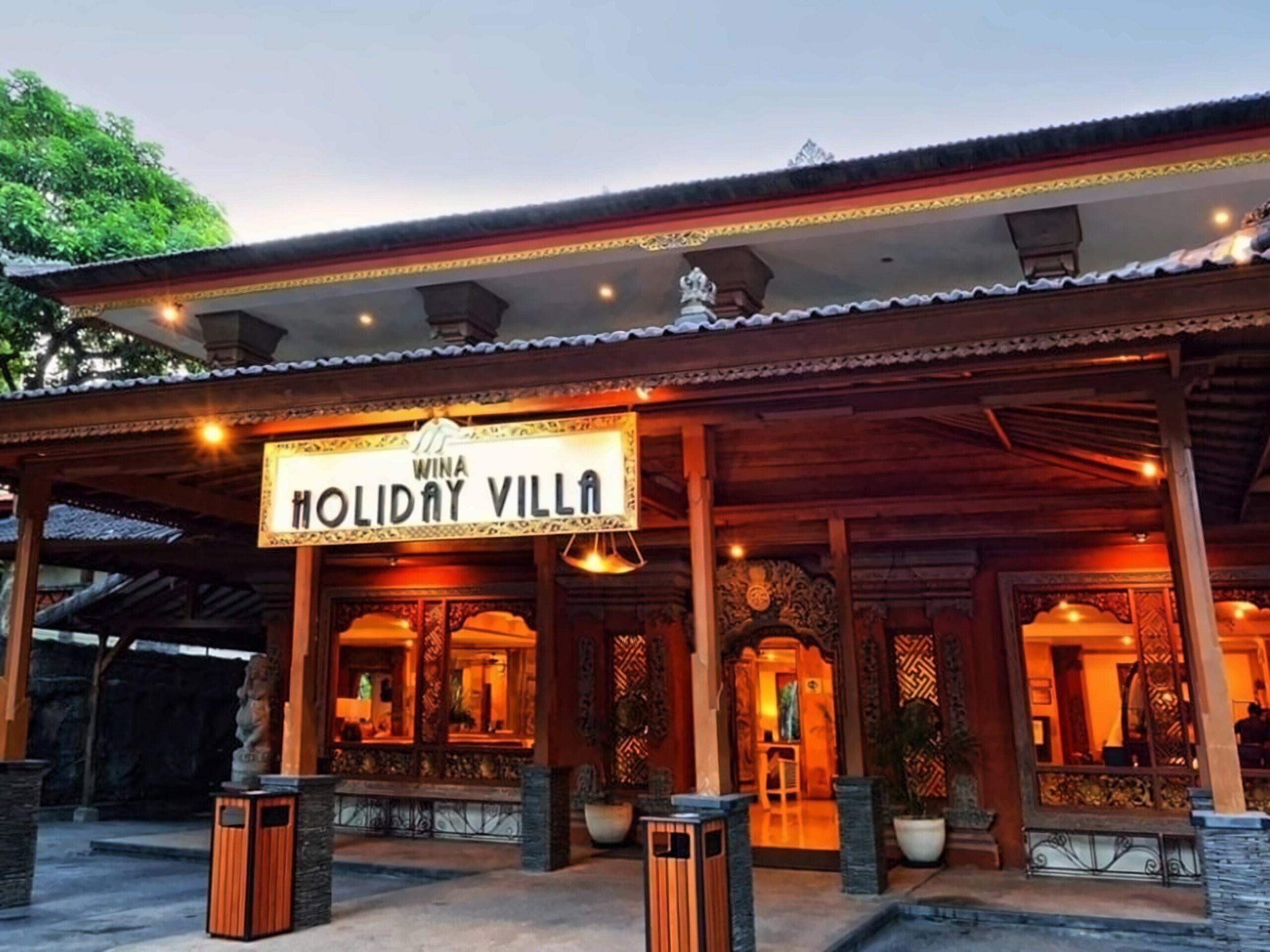 Отель Wina Holiday Villa Kuta Bali 3*