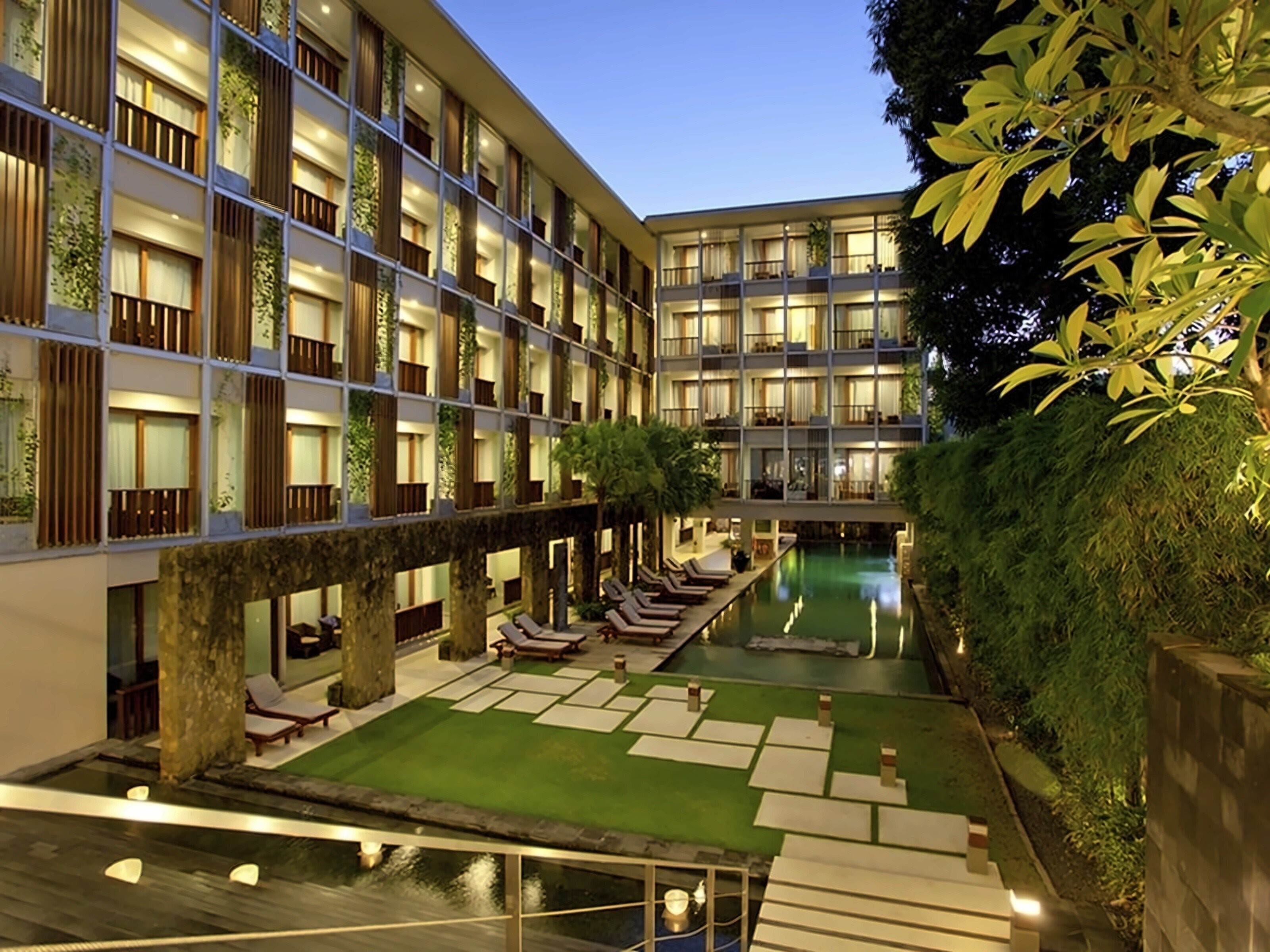 Фото The Haven Seminyak 4*