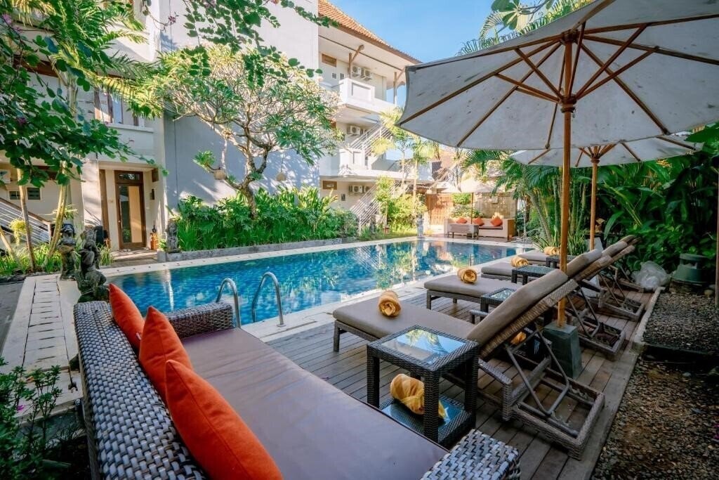 Готель Pondok Sari Kuta 2*