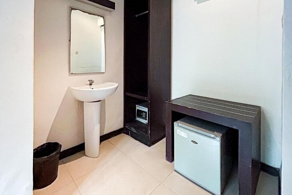 Фотографія Ozz Hotel Kuta Bali 2*