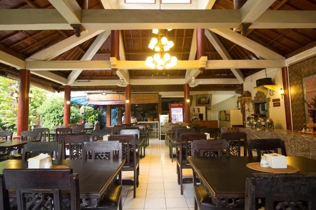 Картинка Bakung Sari Resort Kuta 3*