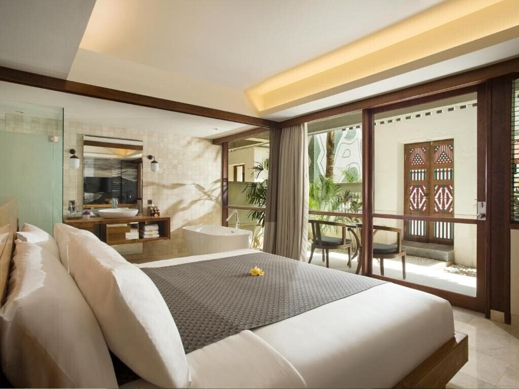 Готель Alaya Resort Kuta 4*