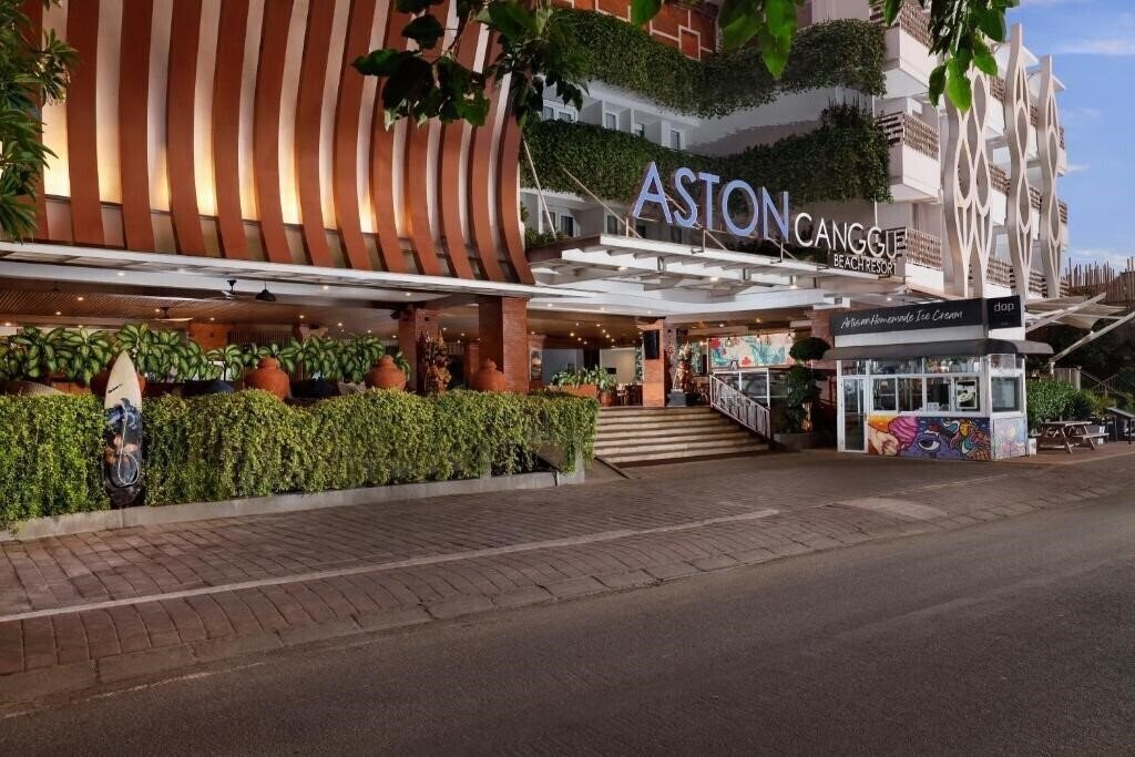 Готель Aston Canggu Beach Resort 4*