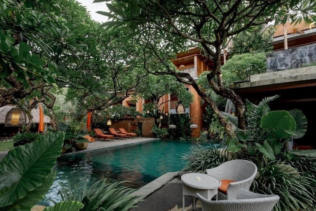 Отель Fourteen Roses Boutique Hotel 4*