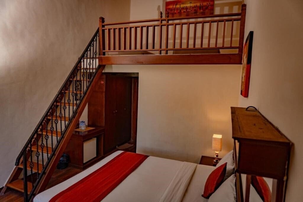 Фотографія RedDoorz @ Raya Kuta (ex. Puri Dibia Hotel & Restaurant) 3*