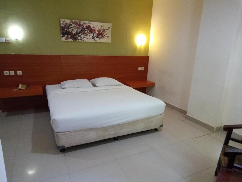Изображение RedDoorz @ Raya Kuta 3*